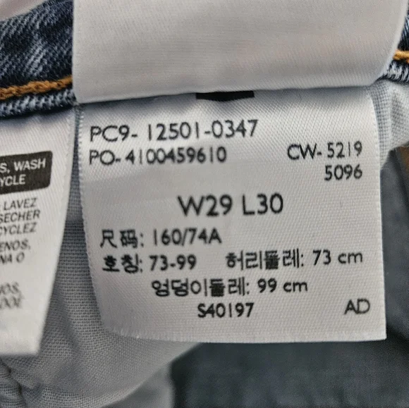 LEVI'S 501 Original Fit Medium Wash Straight Leg High Rise Cropped Jean | SZ W29 - Picture 9 of 10